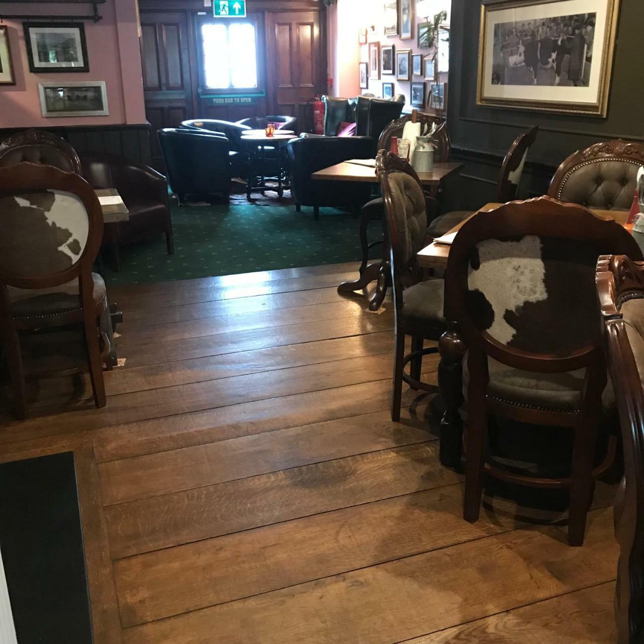 The Swan Inn Стермінстер-Ньютон Екстер'єр фото